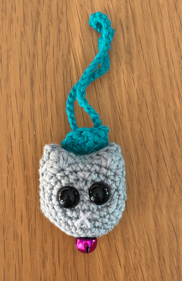 Tête de chat à accrocher