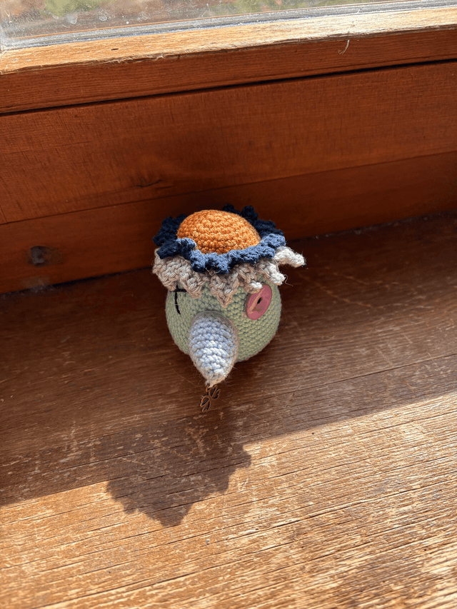 Le corbeau et les chapeaux